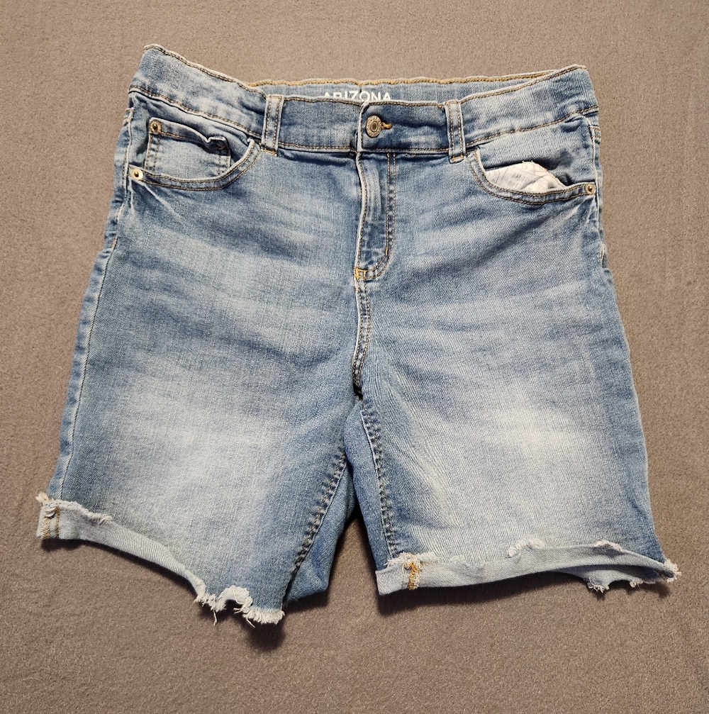 Arizona Size 16 Blue jorts
